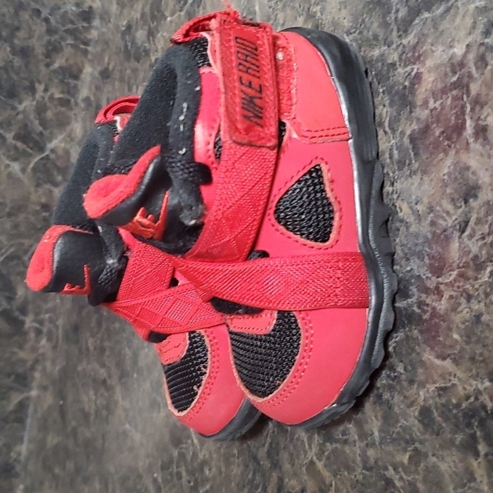 Nike raid size 5c
